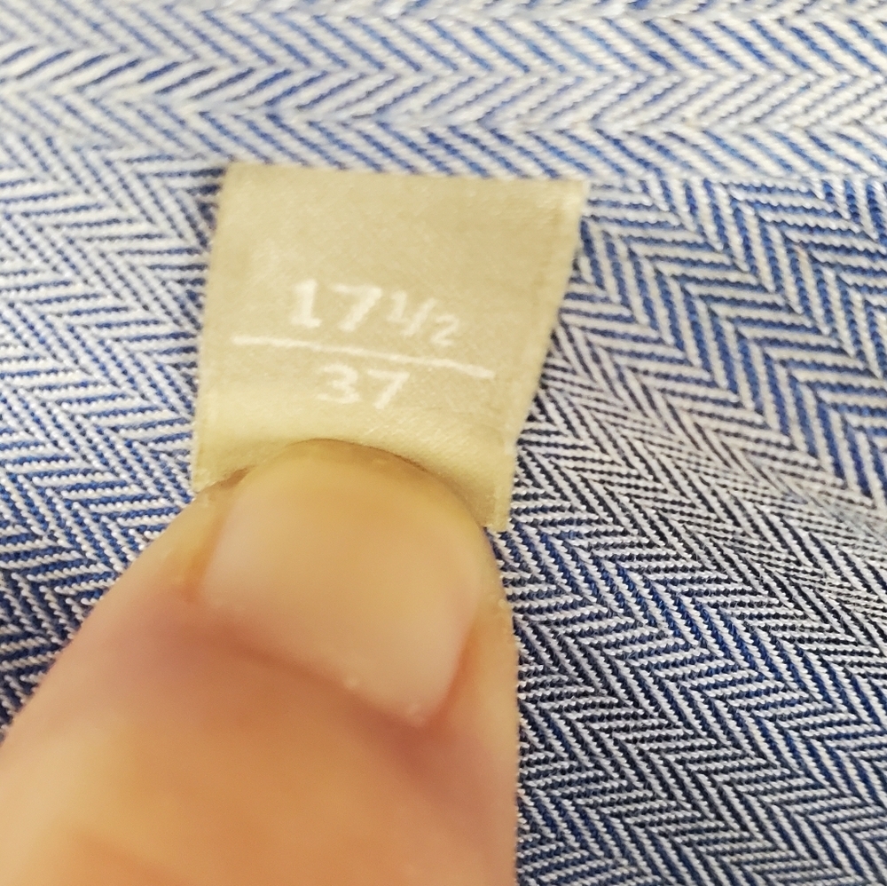 Nordstrom Smartcare Traditional Fit Dress Shirt. Light Blue. 17.5 / 37 - Picture 4 of 10